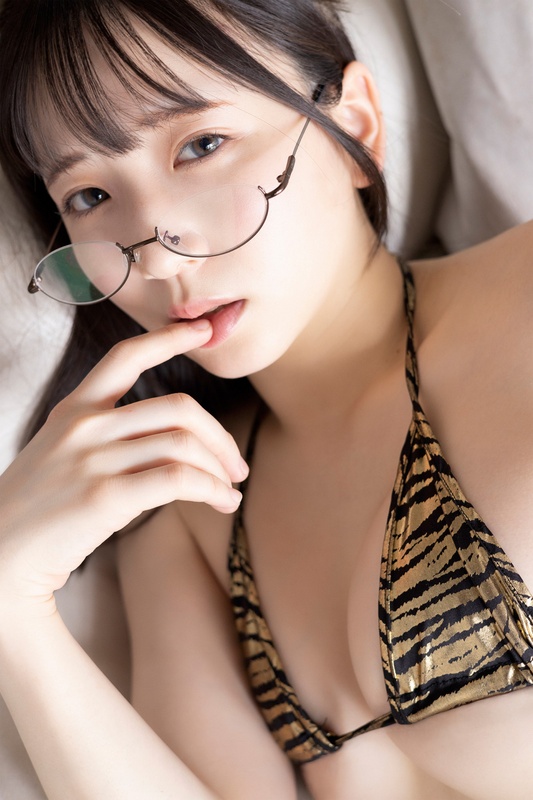 Utatane Sui nude photo 18