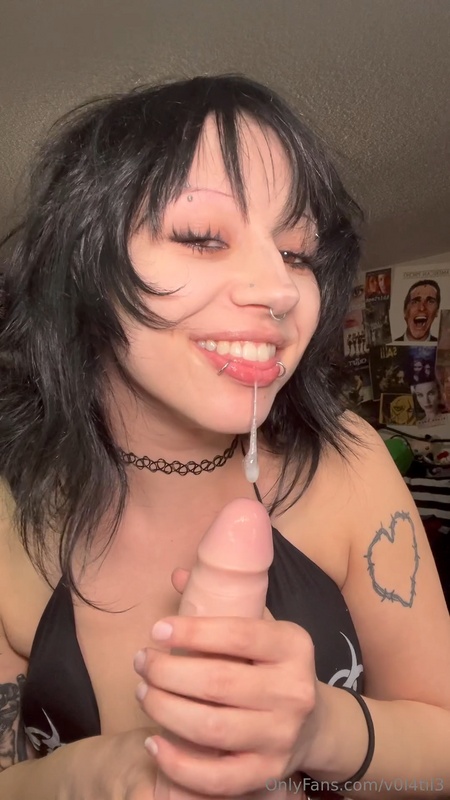 v0l4til3 nude photo 4