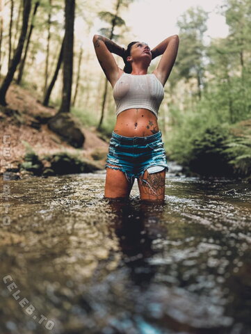 Vaja91 / vanessa_janine91 nude photo 12
