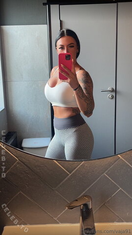 Vaja91 / vanessa_janine91 nude photo 4