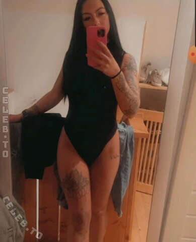 Vaja91 / vanessa_janine91 nude photo 56