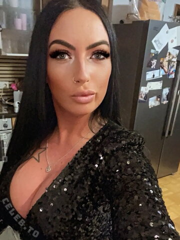 Vaja91 / vanessa_janine91 nude photo 20