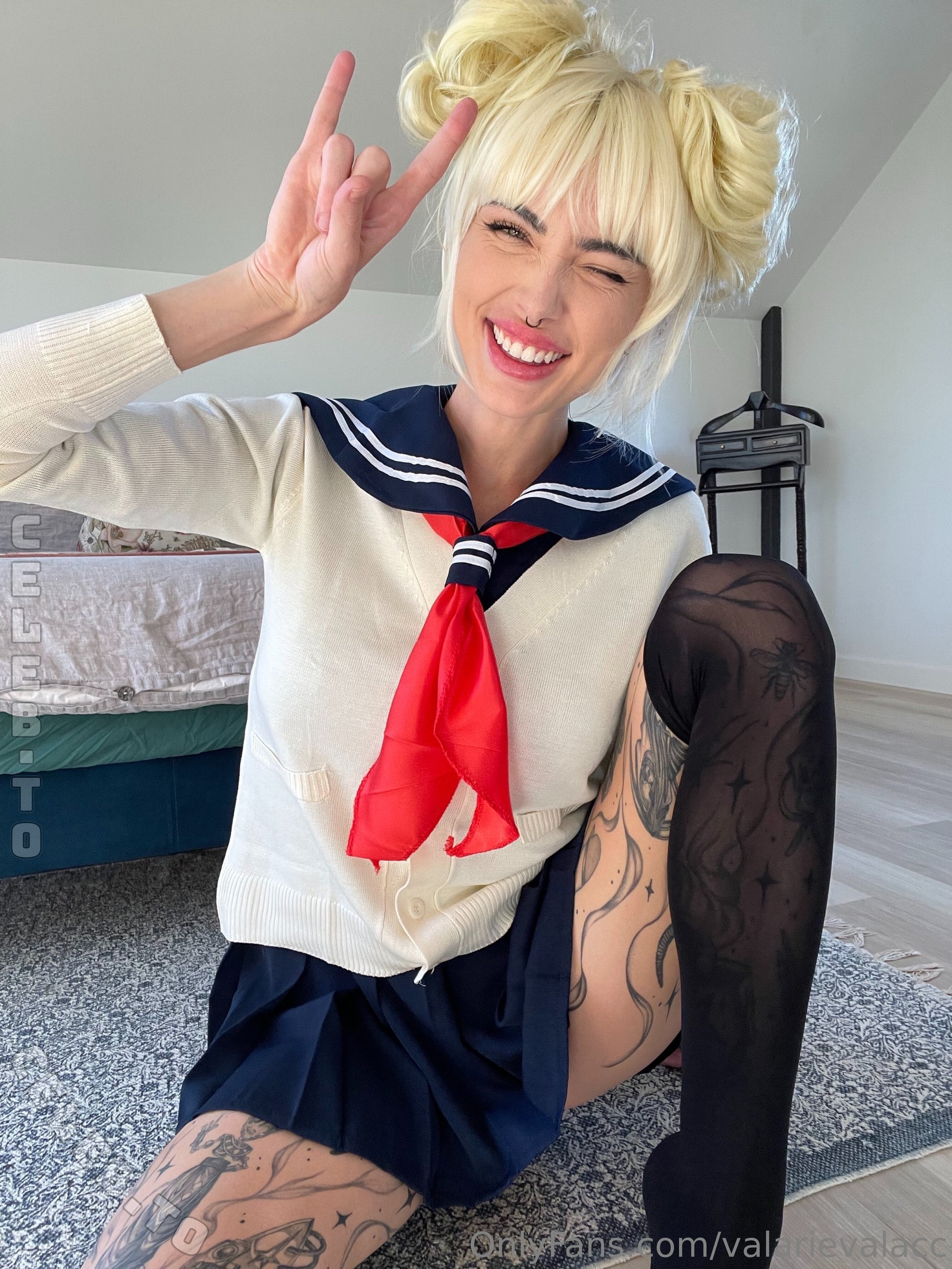 valarievalacc nude photo 6