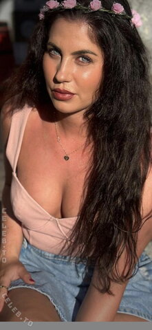 Valea Katharina Scalabrino nude