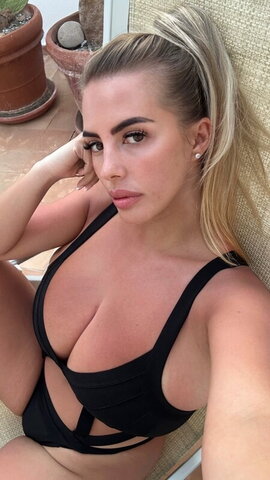 Valentina Di Rocco Hot (1 photo)