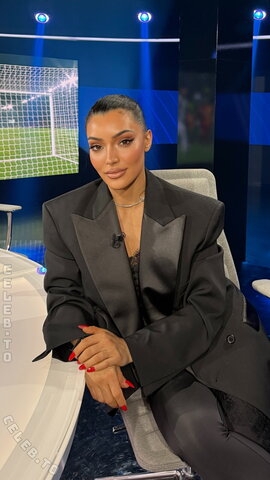 Valentina Maceri nude photo 6