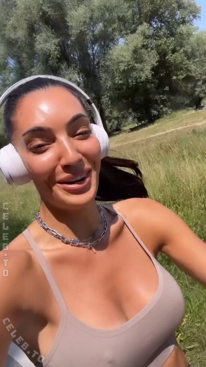 Valentina Maceri nude photo 8