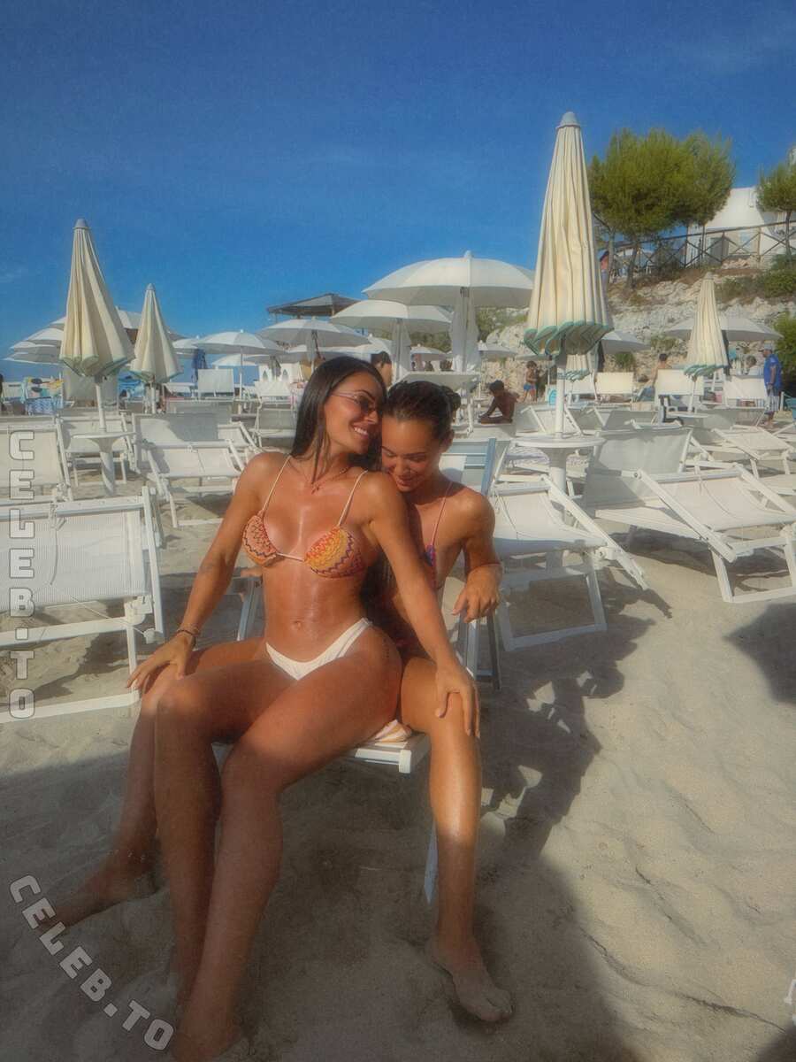Valentina Maceri nude photo 7