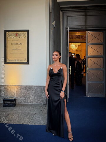 Valentina Maceri – Valentina in Milan