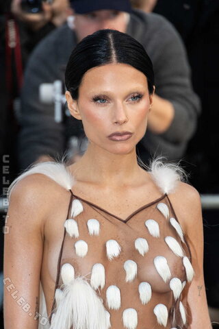 Valentina Zenere nude