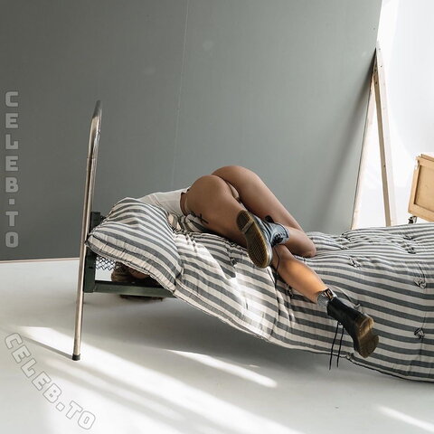Valeria Bulusheva nude photo 6