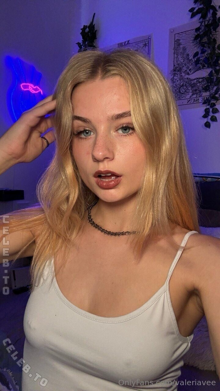 valeriavee nude photo 1