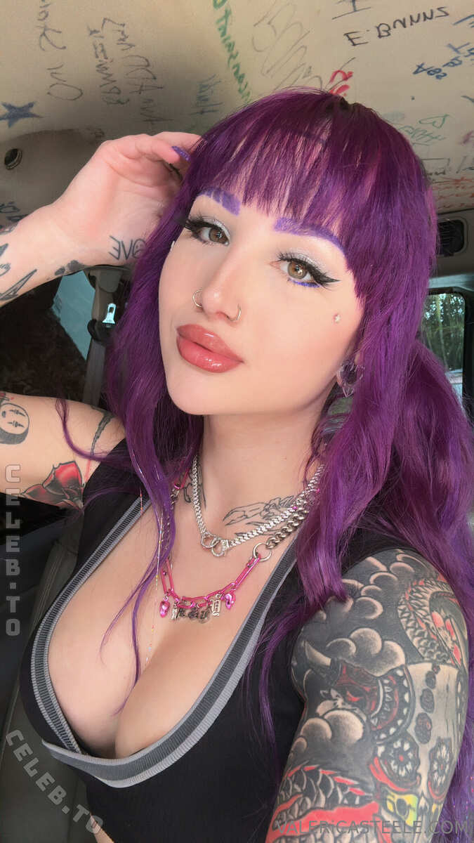 Valerica Steele nude photo 6
