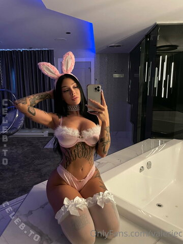 Valerie Cossette nude photo 38