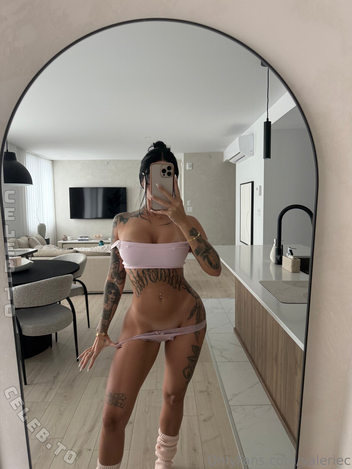 Valerie Cossette nude photo 6