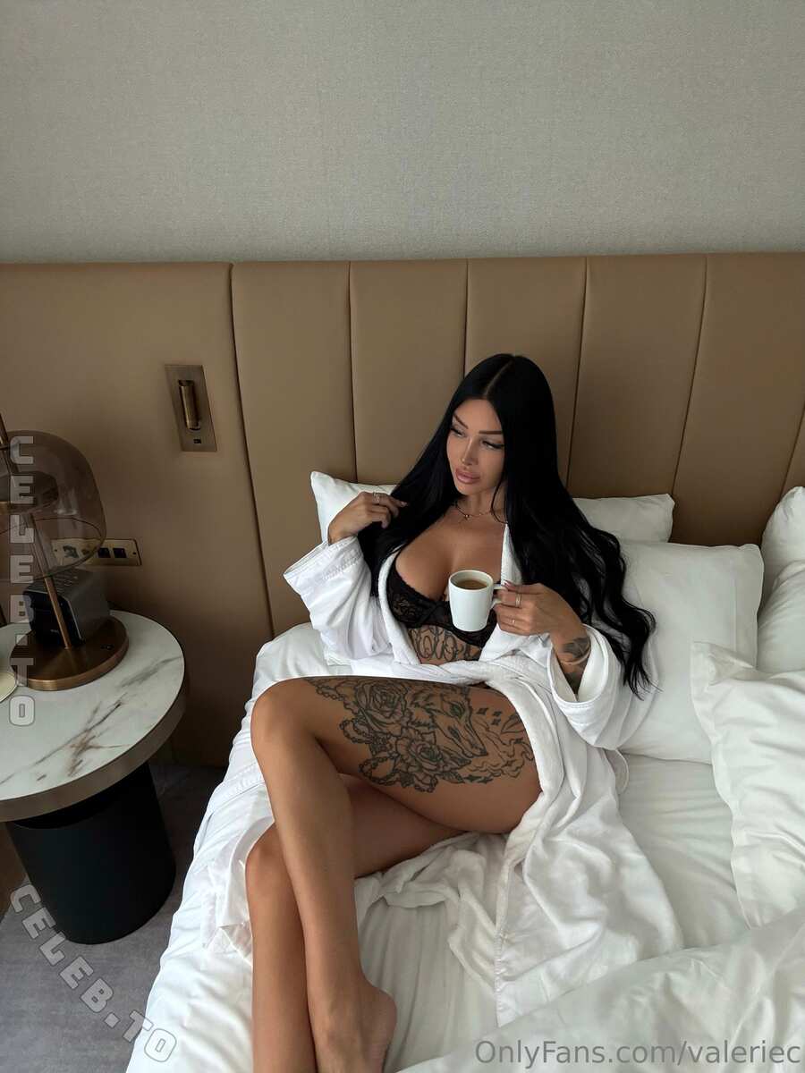 Valerie Cossette nude photo 2