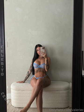 Valerie Cossette Fresh (2 photos)