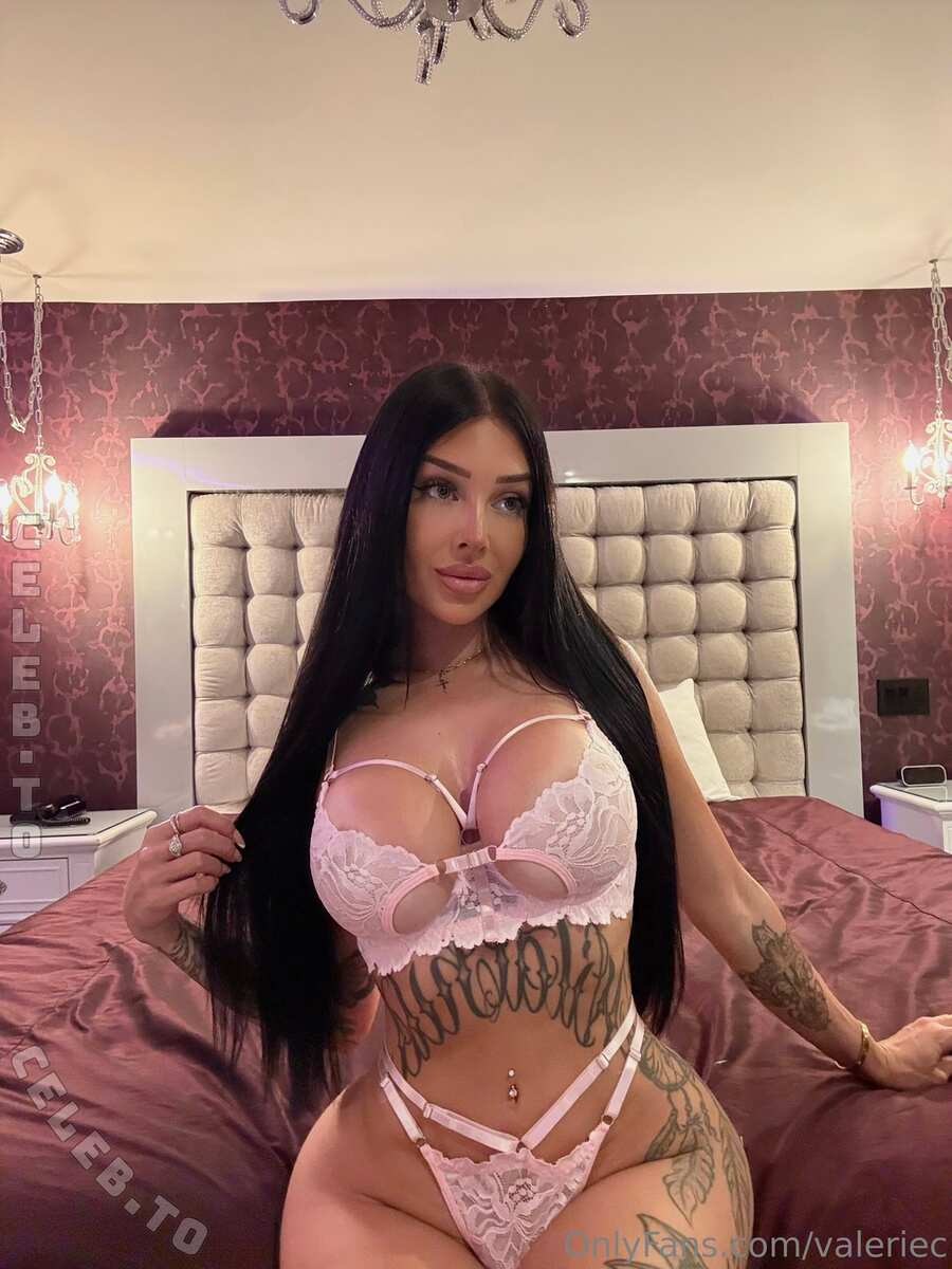 Valerie Cossette nude photo 1