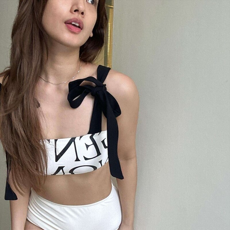 Valerie Dewi nude photo 10
