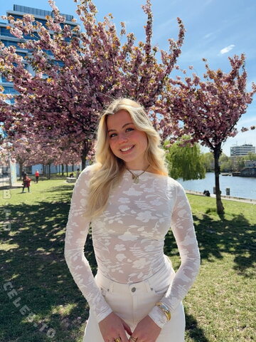 Vallixpauline nude photo 6