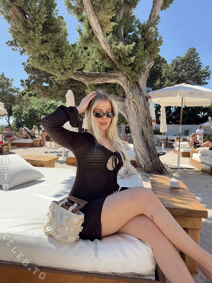 Vallixpauline nude photo 1