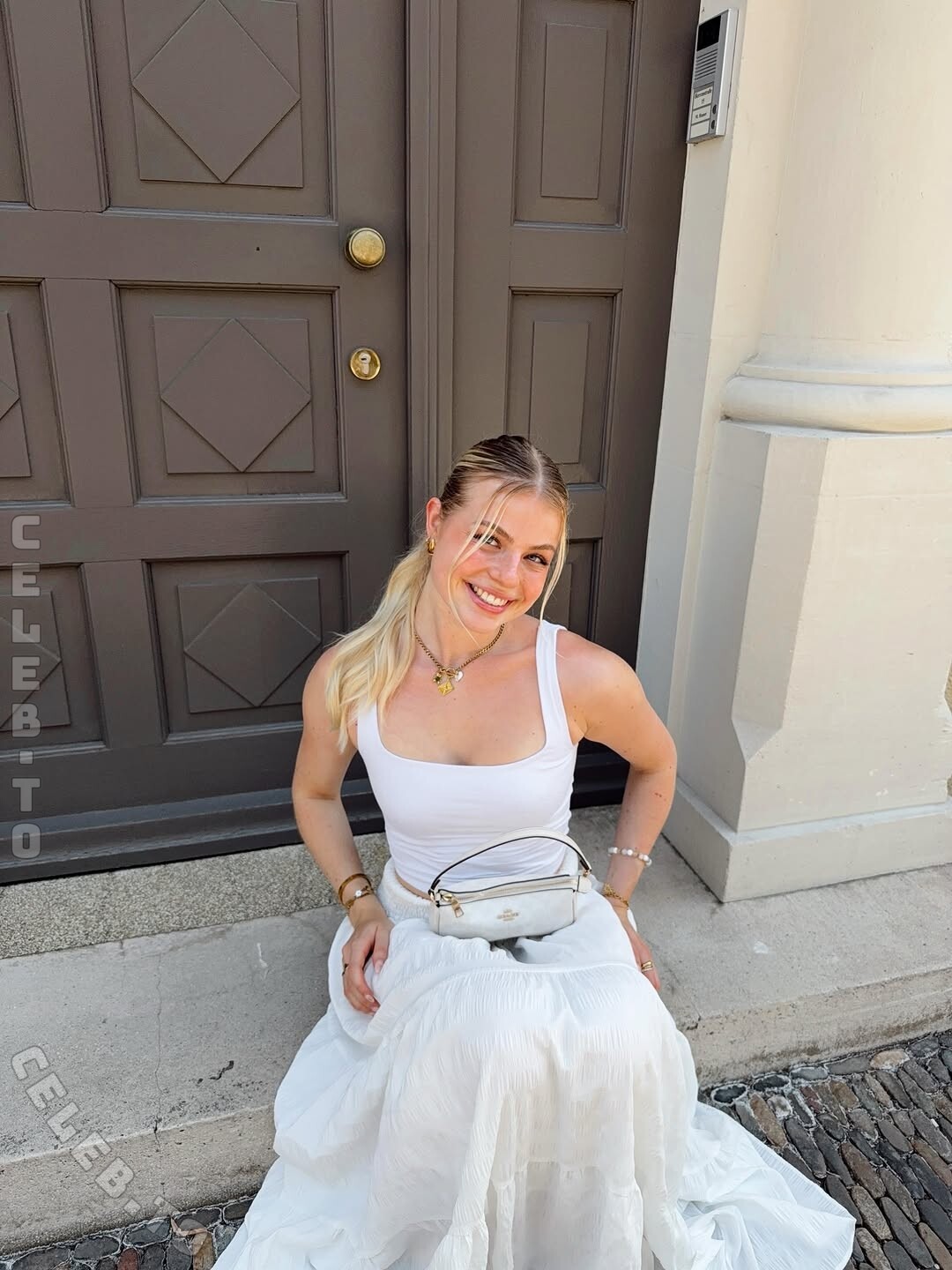 Vallixpauline nude photo 3
