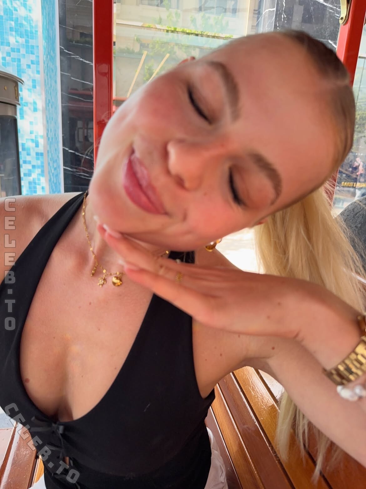 Vallixpauline nude photo 2
