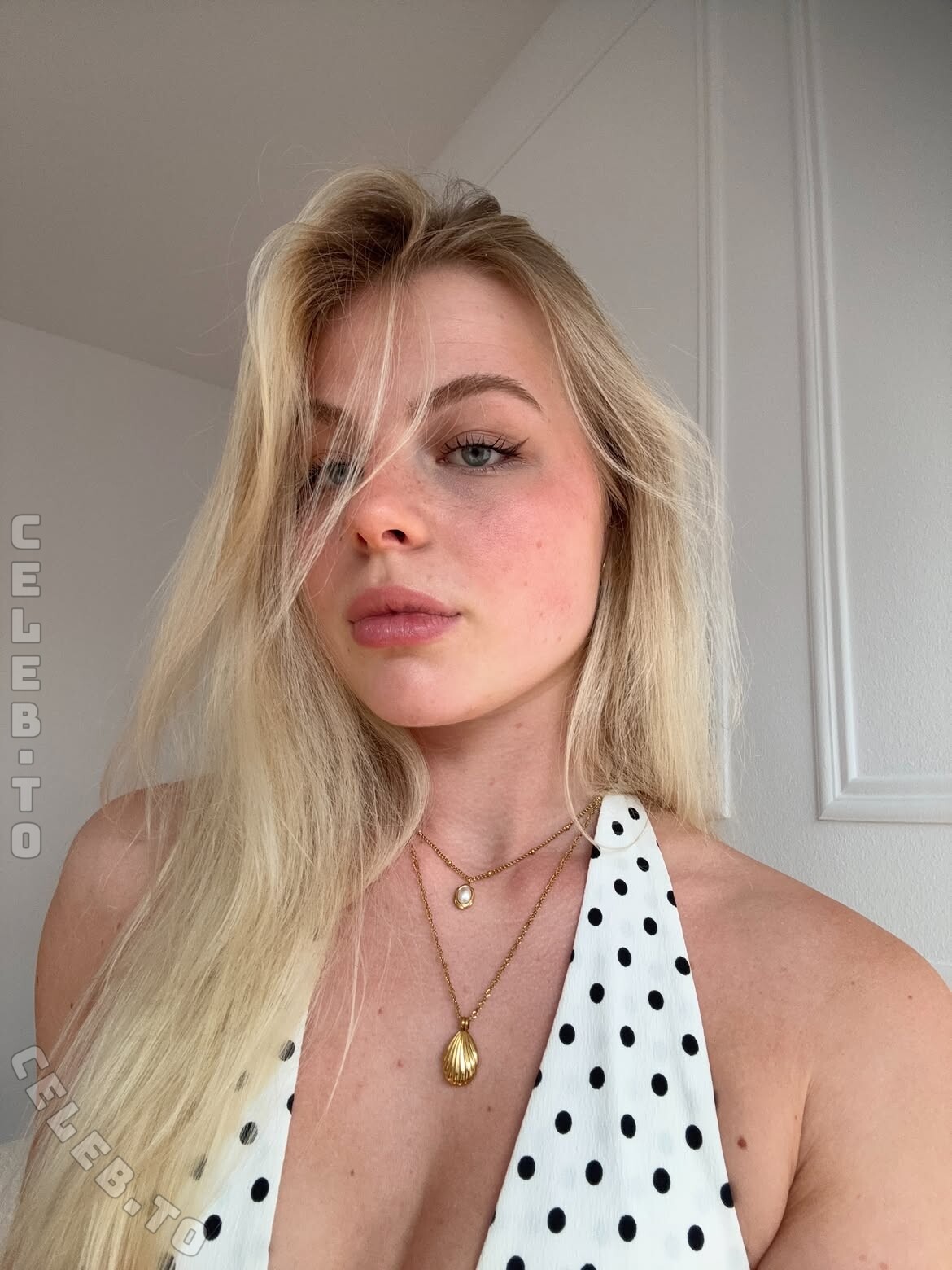 Vallixpauline nude photo 3