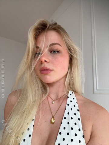 Vallixpauline nude photo 3