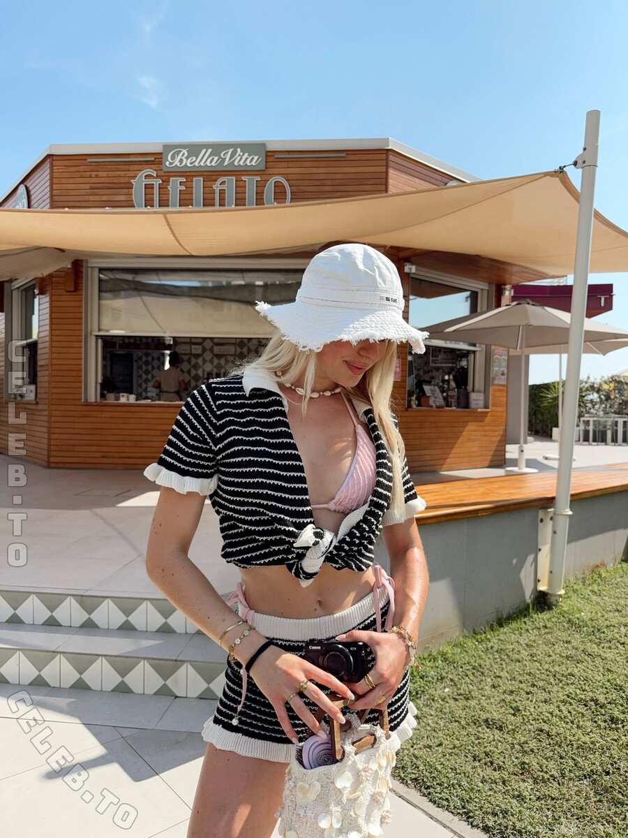 Vallixpauline nude photo 2
