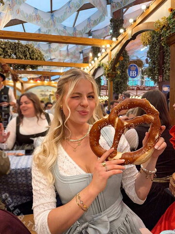 Vallixpauline – Today's post 🥨