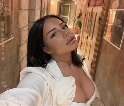 valonaash nude photo 281