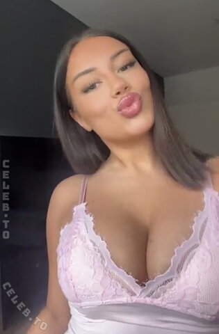 valonaash nude photo 274