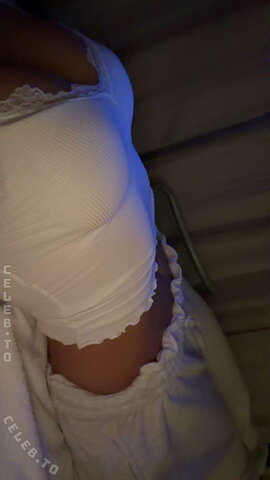 valonaash nude photo 210