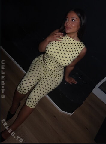 valonaash nude photo 111