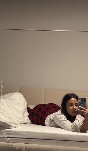 valonaash nude photo 17