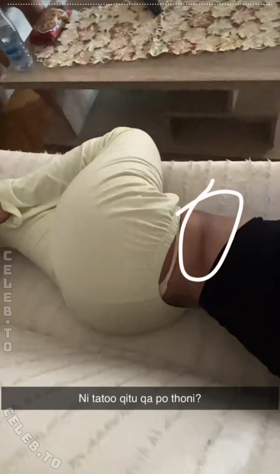 valonaash nude photo 8
