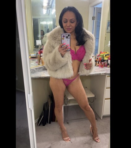 Vancitymami nude photo 1