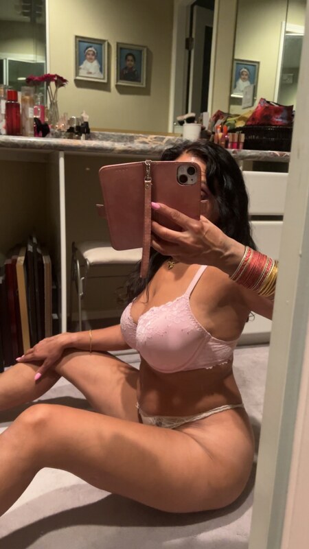 Vancitymami nude photo 3