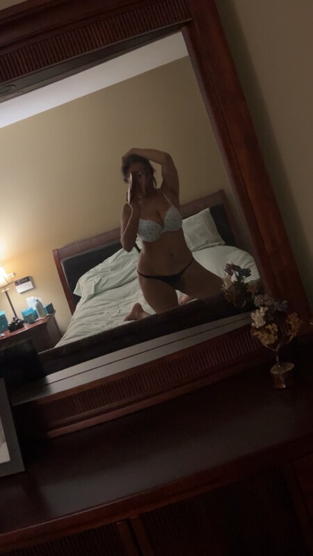 Vancitymami nude photo 7