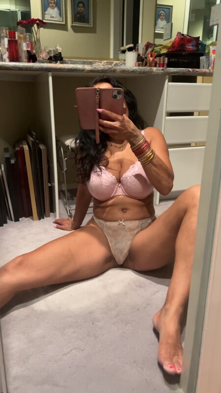 Vancitymami nude photo 2