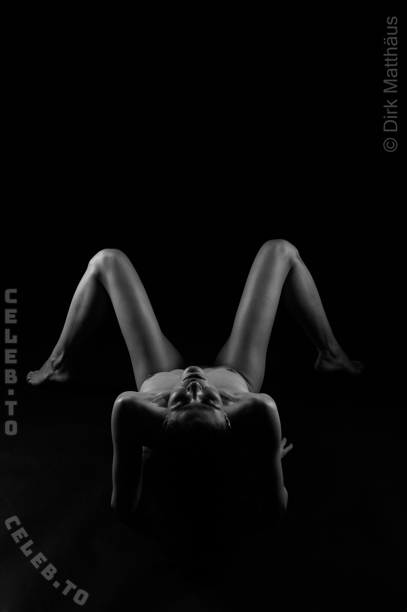 Vanessa Bartsch nude photo 7