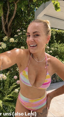 Vanessa Blumenthal photo 1