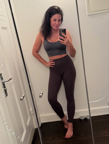 Vanessa Blumhagen nude