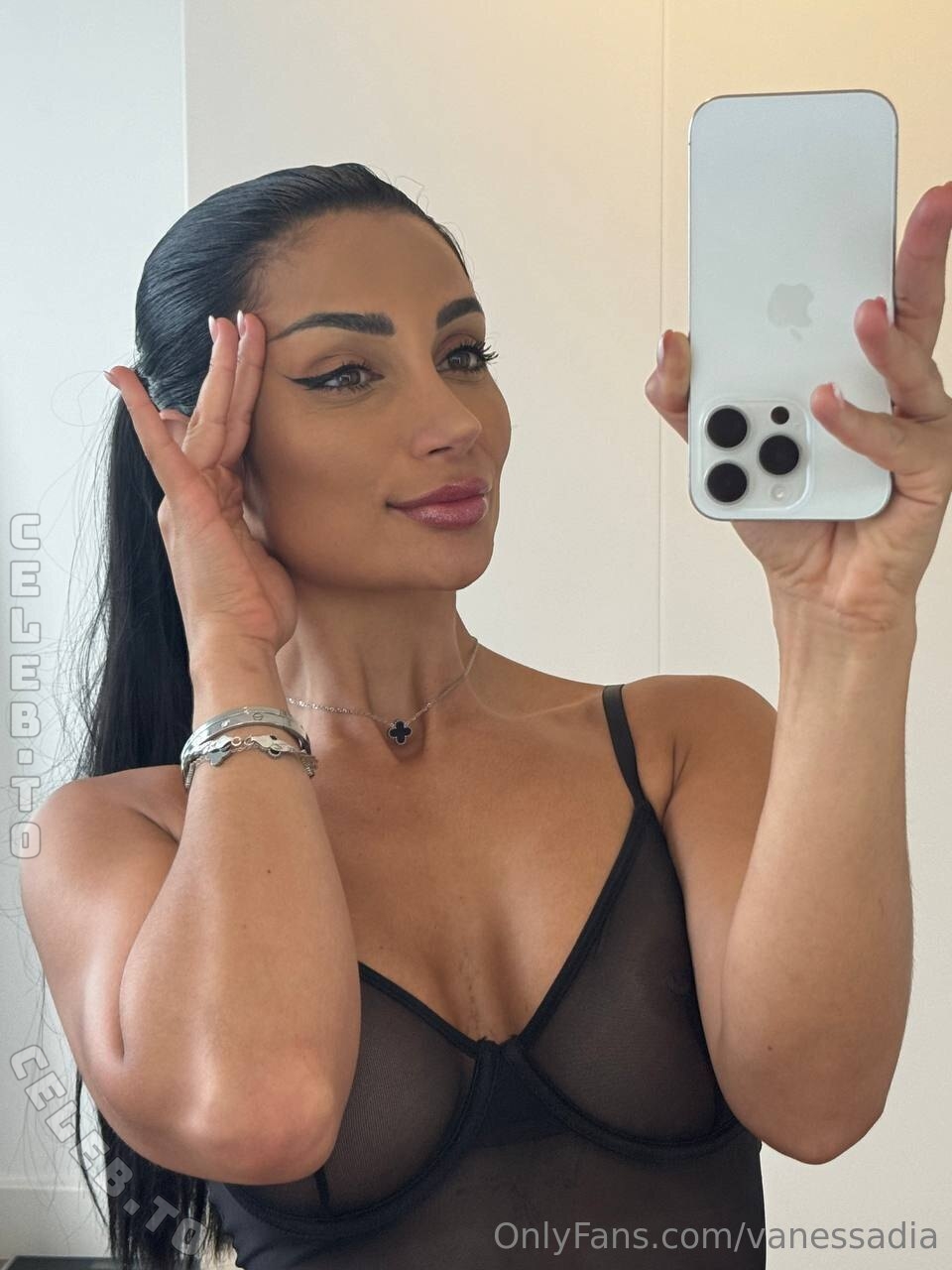 Vanessa Diaz nude photo 7