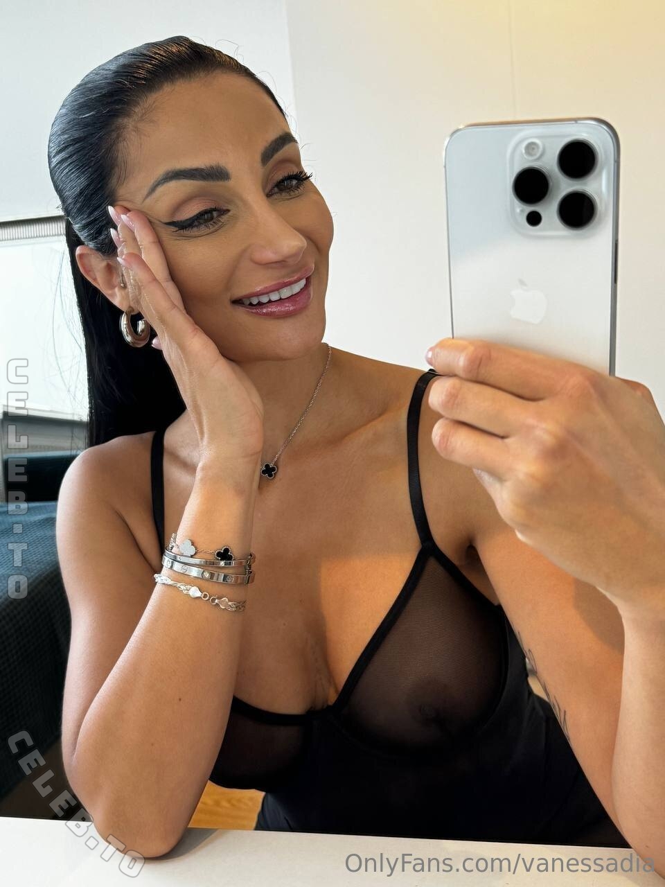 Vanessa Diaz nude photo 8