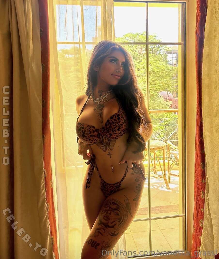 Vanessa Grassl nude photo 9