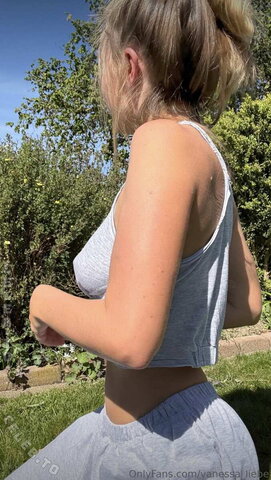 Vanessa Liebe nude photo 13