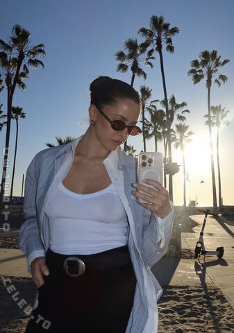 Vanessa Mai nude photo 26