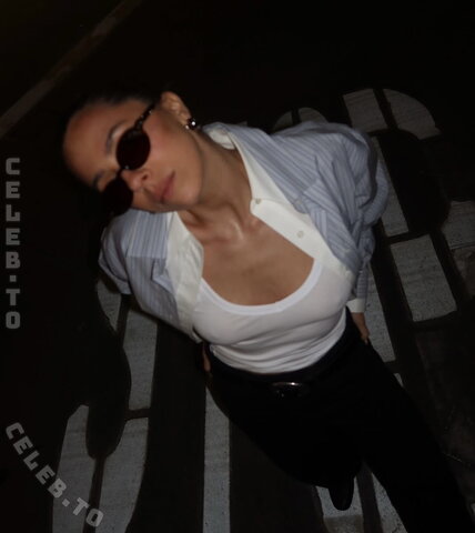 Vanessa Mai nude photo 22